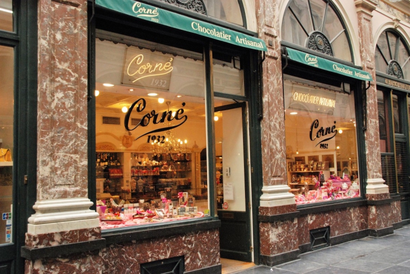 boulangerie-ROUBION-min_chocolate_chocolaterie_shop_luxury_chic_gallery_brussels_belgium-558146